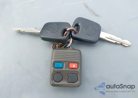 2002 Mercury Grand Marquis Ls from USA, damaged, VIN 2MEFM75W62X605311